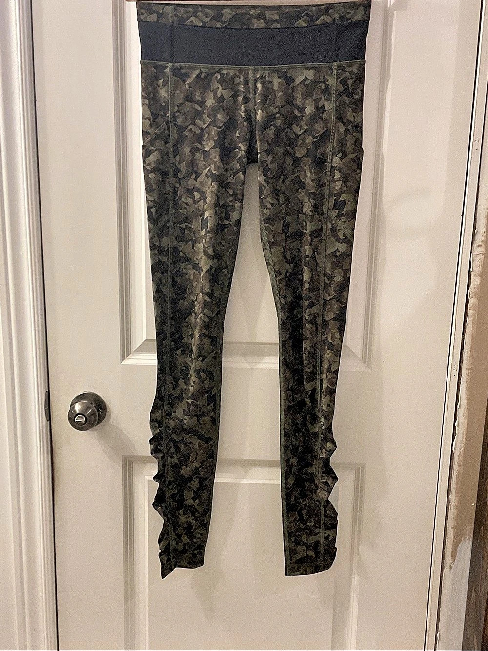 lululemon Speed Up Tight Camo Leggings Size 6